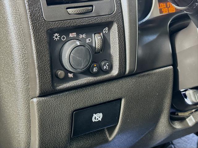 used 2009 Hummer H3T car, priced at $27,995
