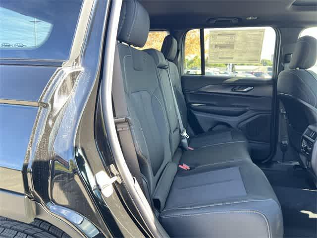 new 2025 Jeep Grand Cherokee car, priced at $40,345