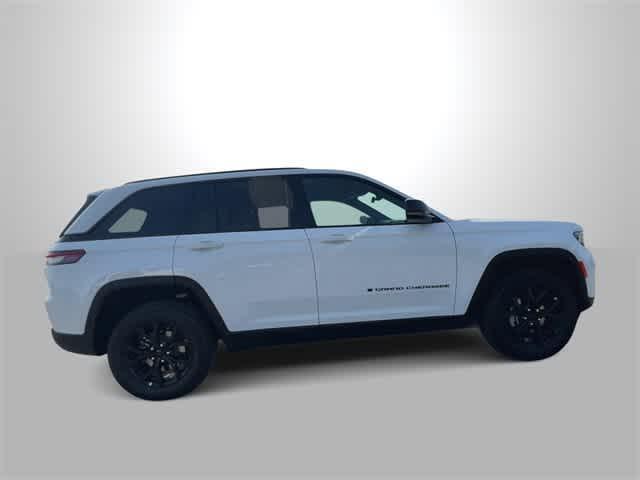 new 2025 Jeep Grand Cherokee car, priced at $42,305