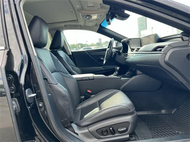 used 2019 Lexus ES 350 car, priced at $27,944
