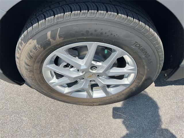 used 2024 Chevrolet Equinox car, priced at $21,842