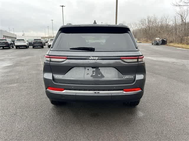 new 2025 Jeep Grand Cherokee car, priced at $44,295