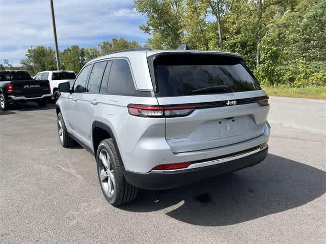 new 2024 Jeep Grand Cherokee car, priced at $47,415