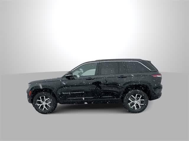 new 2025 Jeep Grand Cherokee car, priced at $44,295