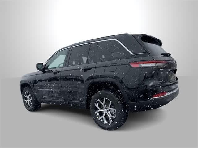 new 2025 Jeep Grand Cherokee car, priced at $44,295