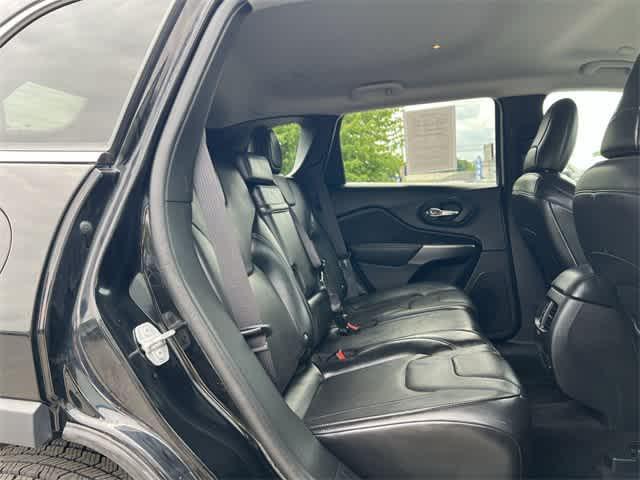 used 2019 Jeep Cherokee car, priced at $18,371