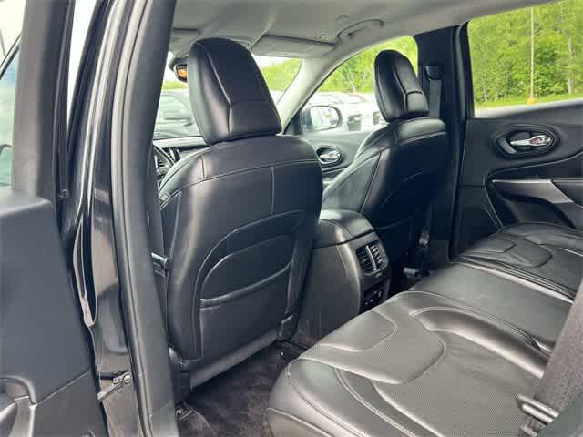 used 2019 Jeep Cherokee car, priced at $18,371