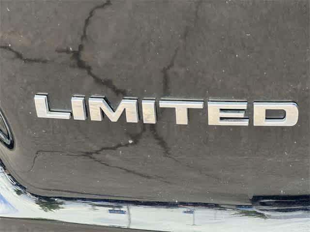 used 2019 Jeep Cherokee car, priced at $18,371