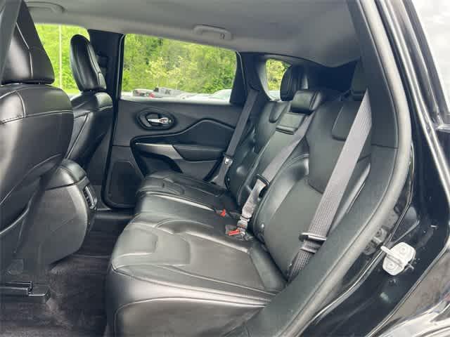 used 2019 Jeep Cherokee car, priced at $18,371
