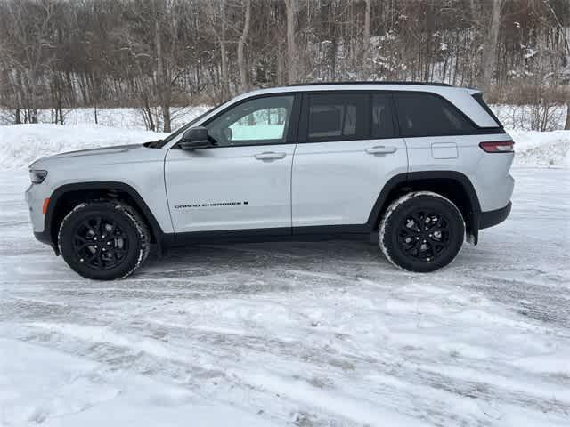 new 2025 Jeep Grand Cherokee car, priced at $43,455