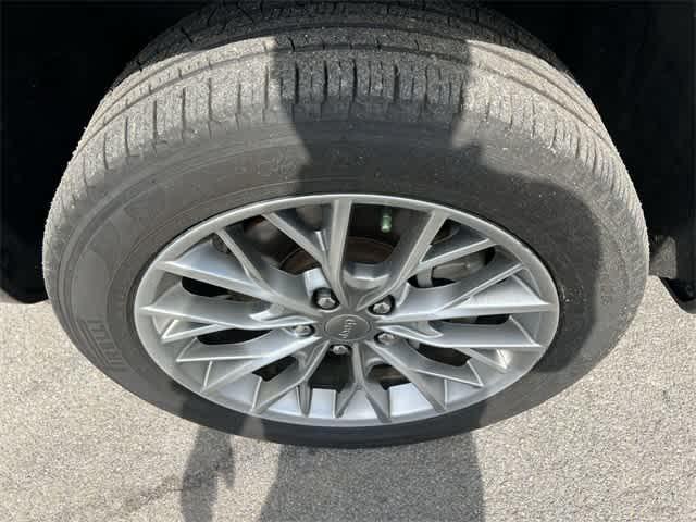 used 2022 Jeep Grand Cherokee car, priced at $43,932