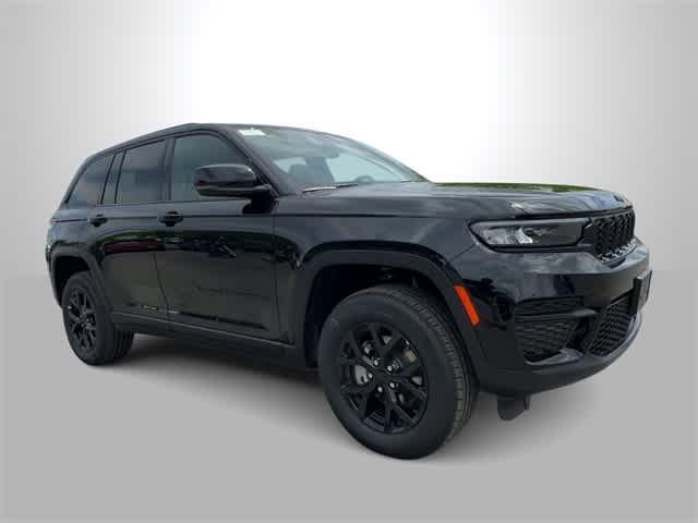 new 2025 Jeep Grand Cherokee car, priced at $42,900