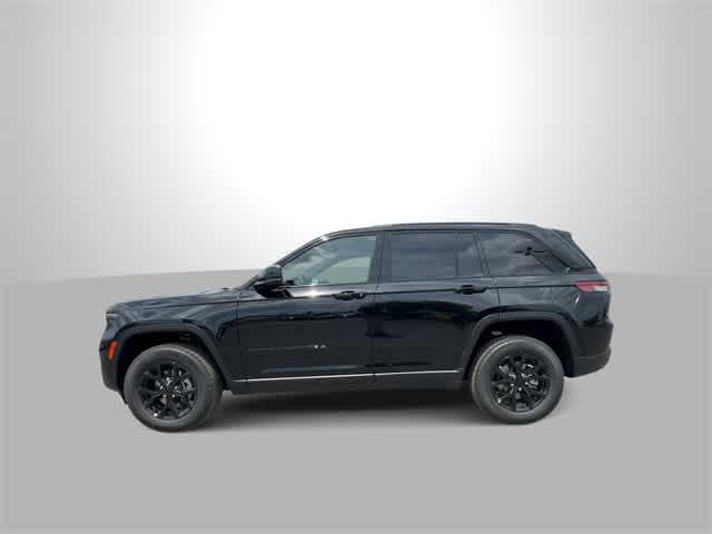 new 2025 Jeep Grand Cherokee car, priced at $42,900