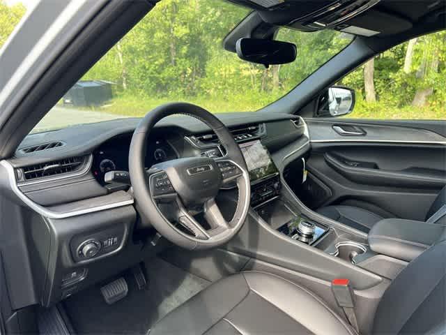 new 2024 Jeep Grand Cherokee L car, priced at $45,795