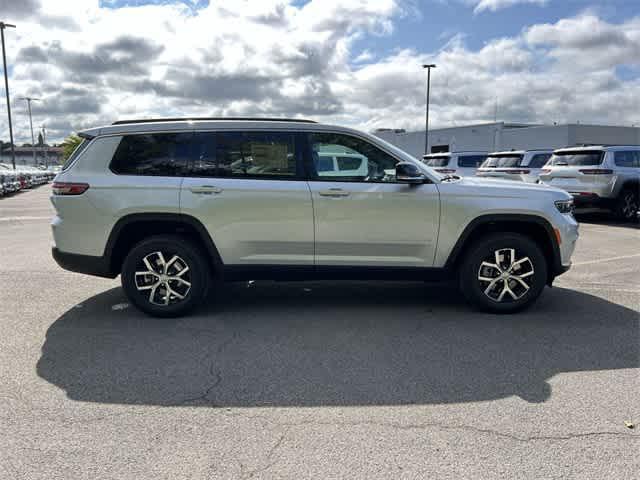 new 2024 Jeep Grand Cherokee L car, priced at $45,795