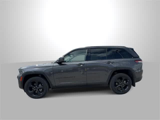 new 2025 Jeep Grand Cherokee car, priced at $44,270