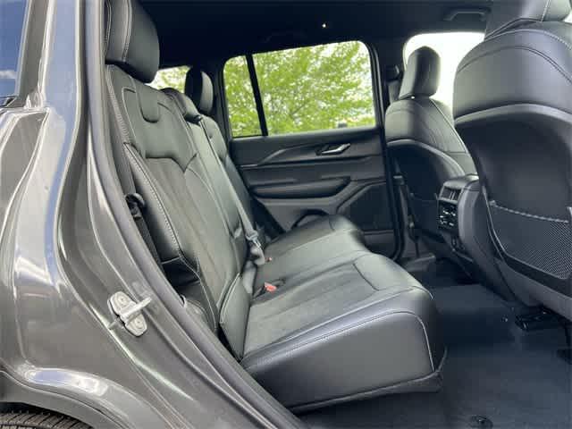 new 2025 Jeep Grand Cherokee car, priced at $44,270