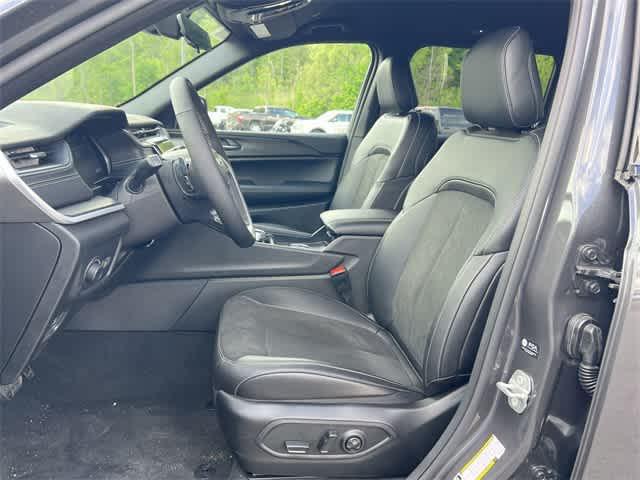 new 2025 Jeep Grand Cherokee car, priced at $44,270