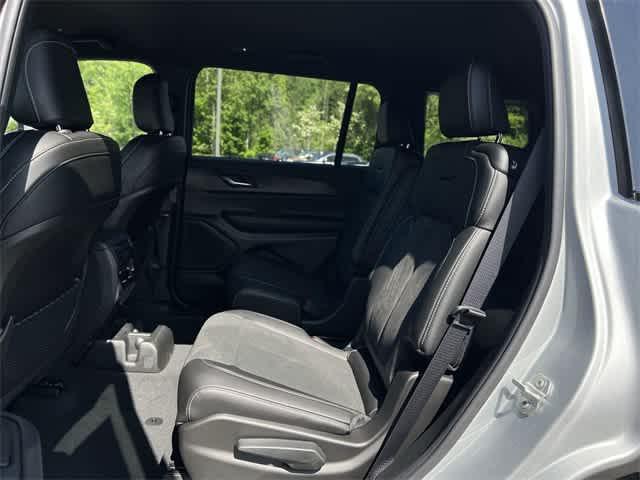 new 2025 Jeep Grand Cherokee L car, priced at $45,077