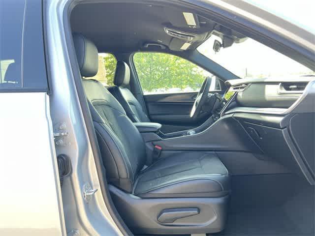 new 2025 Jeep Grand Cherokee L car, priced at $45,077