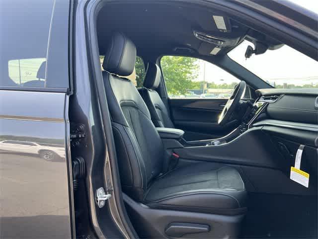 new 2025 Jeep Grand Cherokee L car, priced at $45,077