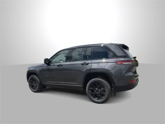 new 2025 Jeep Grand Cherokee car, priced at $43,325