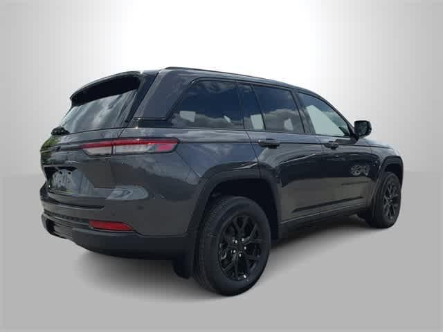 new 2025 Jeep Grand Cherokee car, priced at $43,325