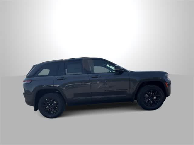 new 2025 Jeep Grand Cherokee car, priced at $43,825