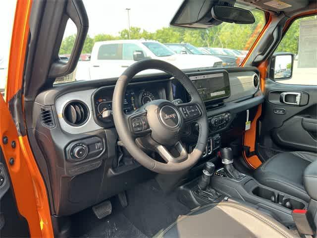 new 2025 Jeep Wrangler car, priced at $47,530