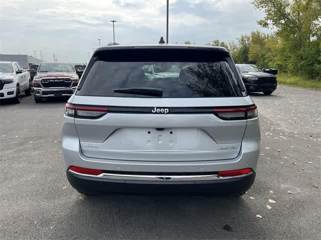 new 2024 Jeep Grand Cherokee car, priced at $45,420