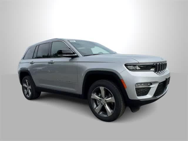 new 2024 Jeep Grand Cherokee car, priced at $45,420