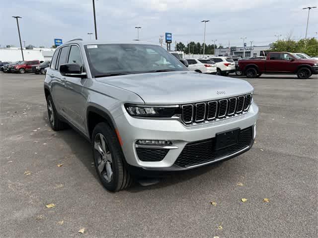 new 2024 Jeep Grand Cherokee car, priced at $46,420