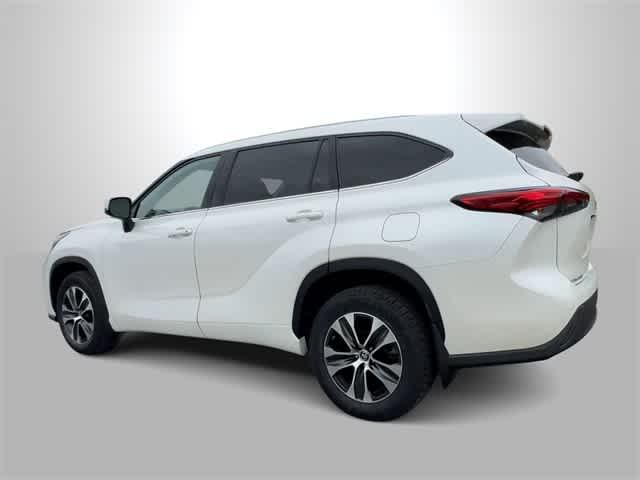 used 2021 Toyota Highlander car, priced at $33,441