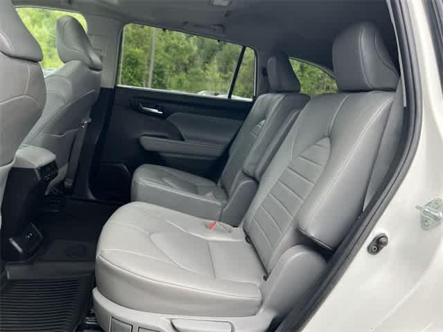 used 2021 Toyota Highlander car, priced at $33,441