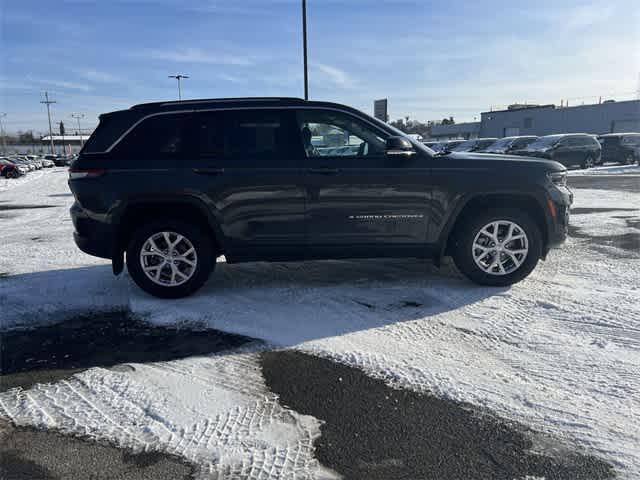 used 2022 Jeep Grand Cherokee car, priced at $31,241