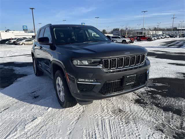 used 2022 Jeep Grand Cherokee car, priced at $31,241