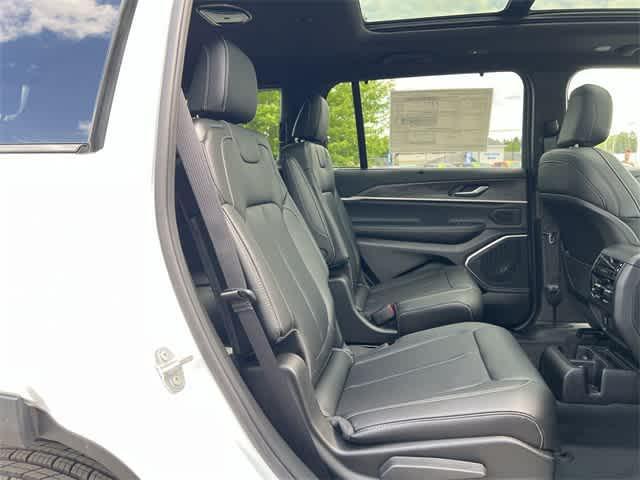new 2025 Jeep Grand Cherokee L car, priced at $52,892