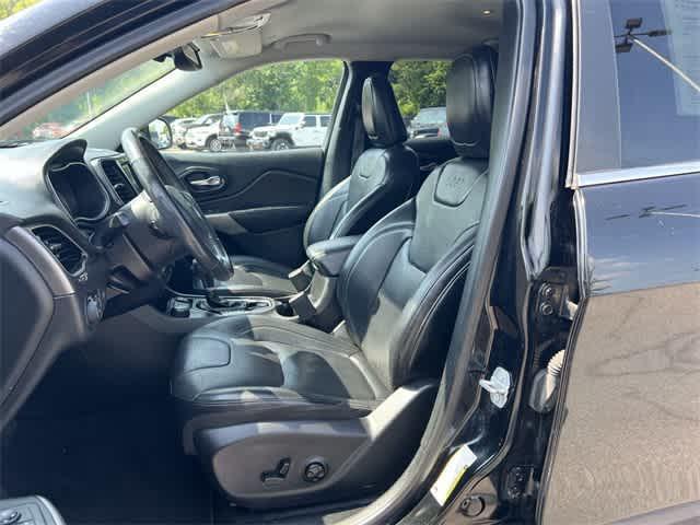 used 2019 Jeep Cherokee car, priced at $17,472