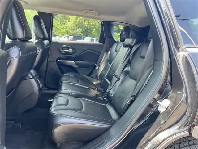 used 2019 Jeep Cherokee car, priced at $17,472