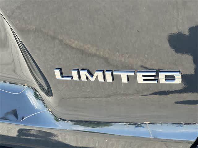 used 2019 Jeep Cherokee car, priced at $17,472