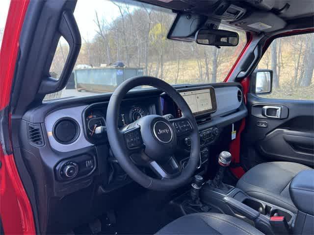 new 2025 Jeep Wrangler car, priced at $46,217