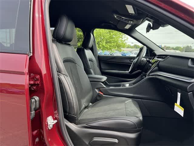 new 2025 Jeep Grand Cherokee L car, priced at $45,077