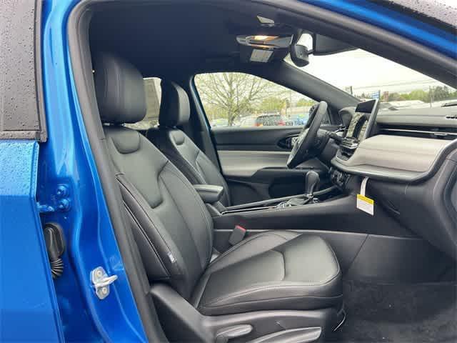 new 2025 Jeep Compass car, priced at $32,335