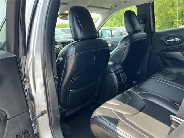 used 2019 Jeep Cherokee car, priced at $15,192