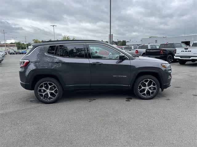 new 2024 Jeep Compass car, priced at $30,435