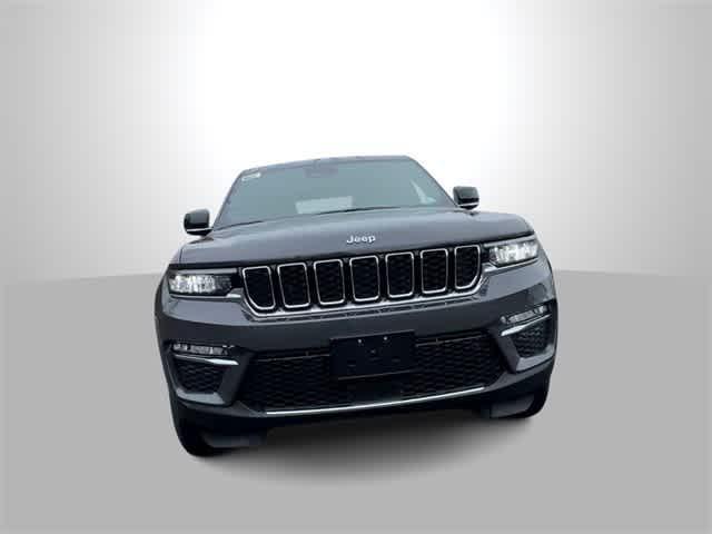 new 2025 Jeep Grand Cherokee car, priced at $44,295