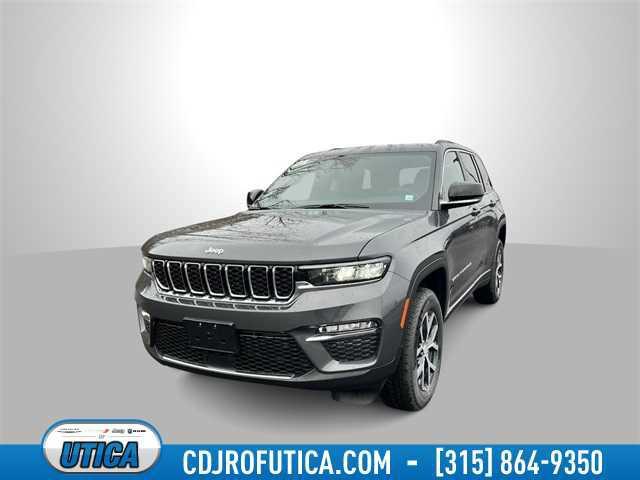 new 2025 Jeep Grand Cherokee car, priced at $44,295