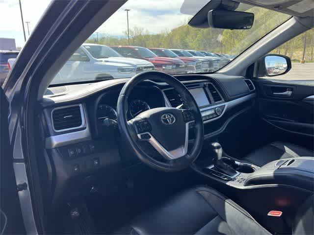 used 2018 Toyota Highlander car, priced at $22,981