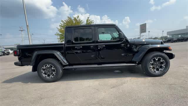 new 2025 Jeep Gladiator car, priced at $52,125