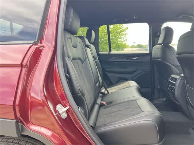 new 2025 Jeep Grand Cherokee car, priced at $42,825